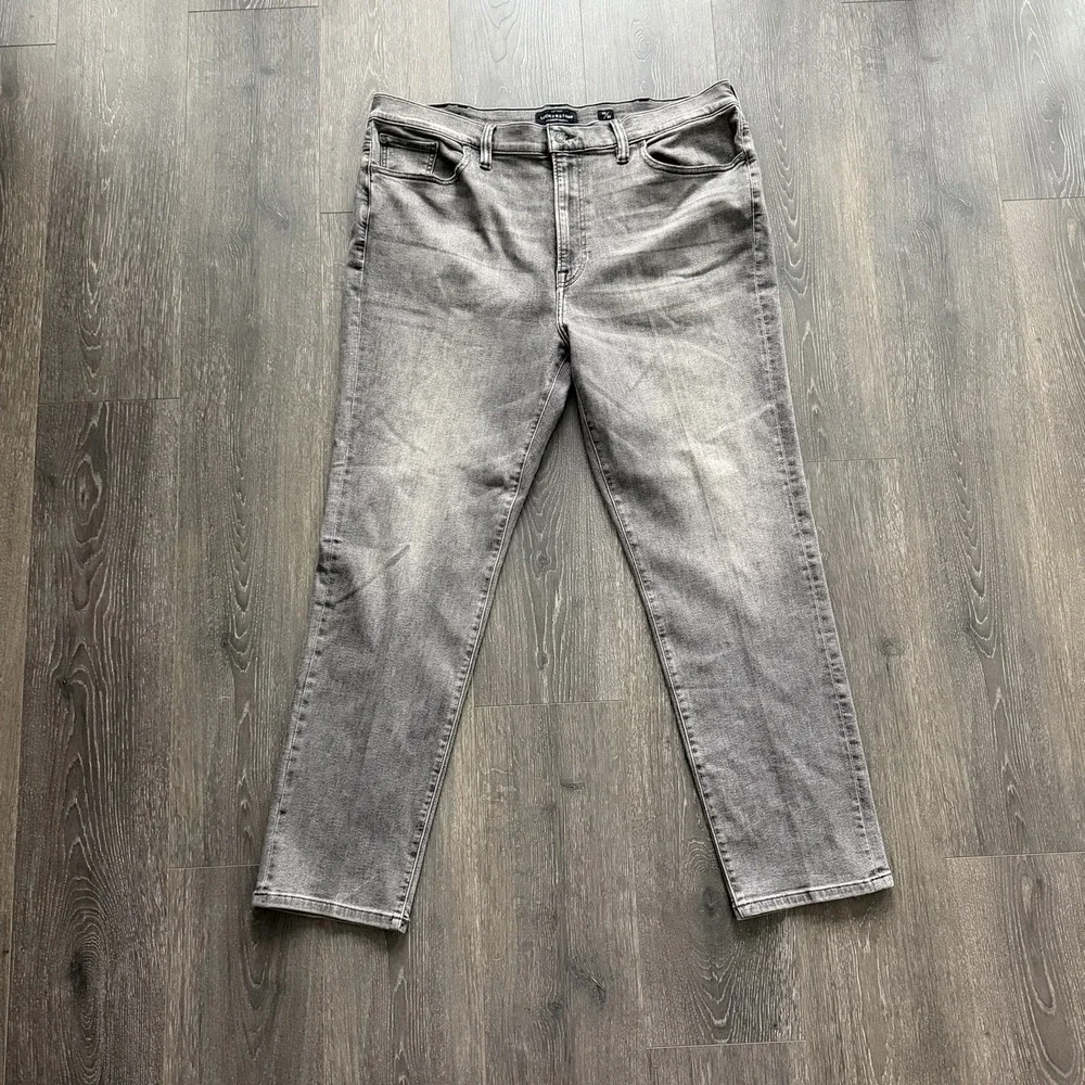 Lucky Brand Stretch Athletic Tapered Fit Mens Jeans 42X32 Gray Casual Minimalist
